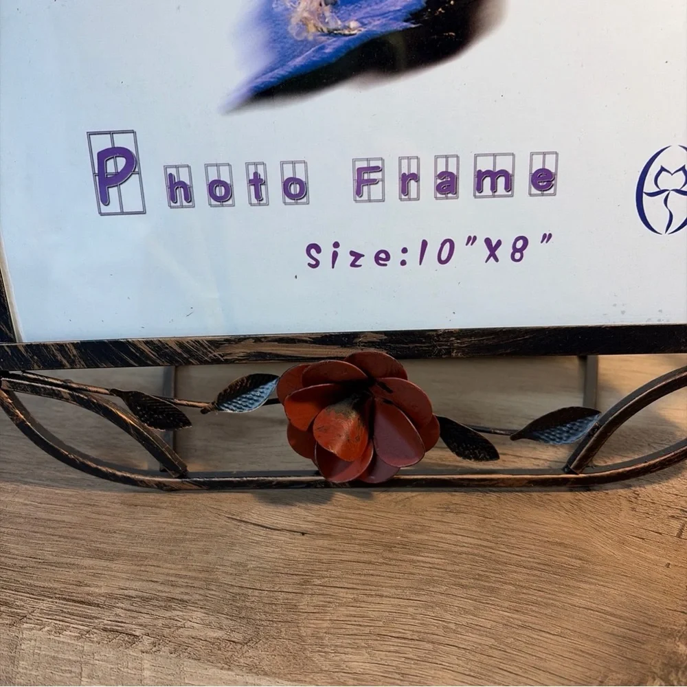 Elegant Metal Floral Picture Frame 10x8